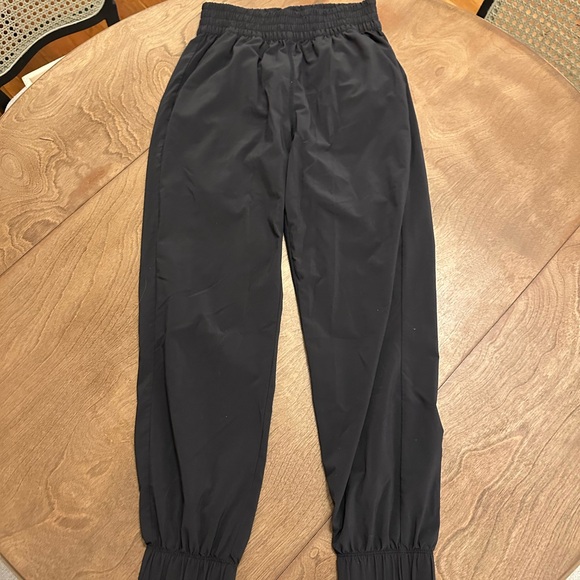 Vuori Villa Joggers Women’s Size XS - Picture 2 of 5